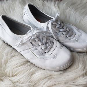 Womans size 9.5 white Keds sneaker